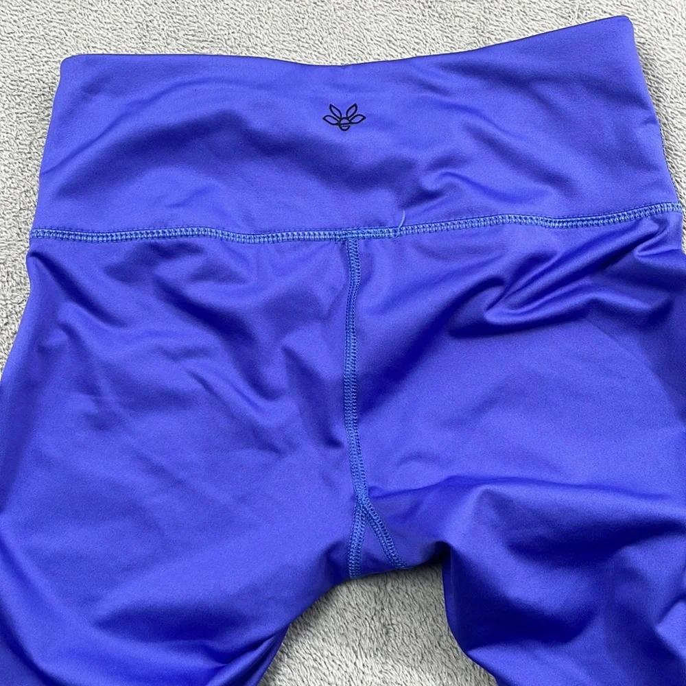 Empowered Lotus Purple S Athletic Cropped‎ Leggings